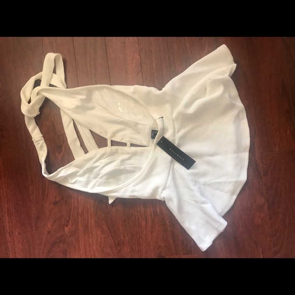 Halter top - Picture 2 of 2